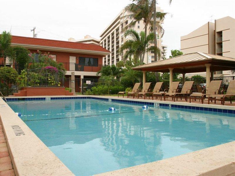 Away Inn Lauderdale-by-the-Sea Exterior photo
