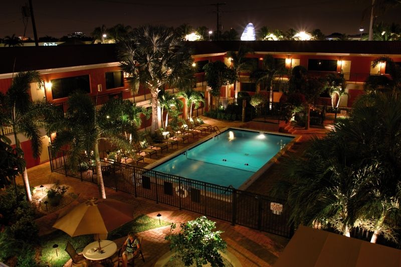 Away Inn Lauderdale-by-the-Sea Exterior photo