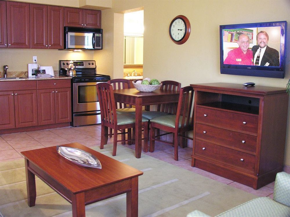 Away Inn Lauderdale-by-the-Sea Room photo