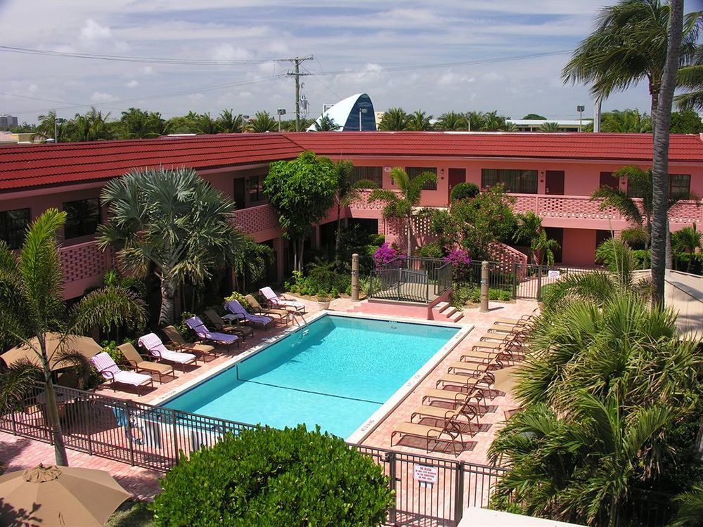 Away Inn Lauderdale-by-the-Sea Exterior photo