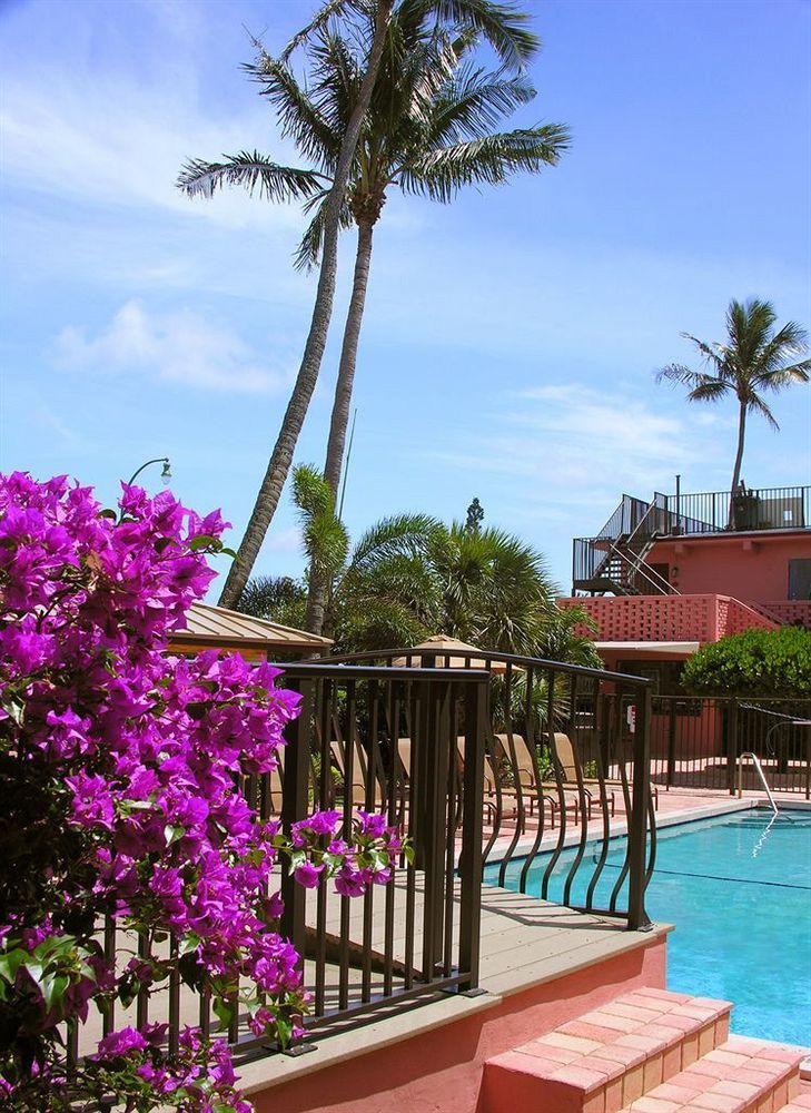 Away Inn Lauderdale-by-the-Sea Exterior photo