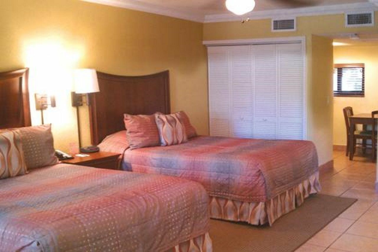 Away Inn Lauderdale-by-the-Sea Exterior photo